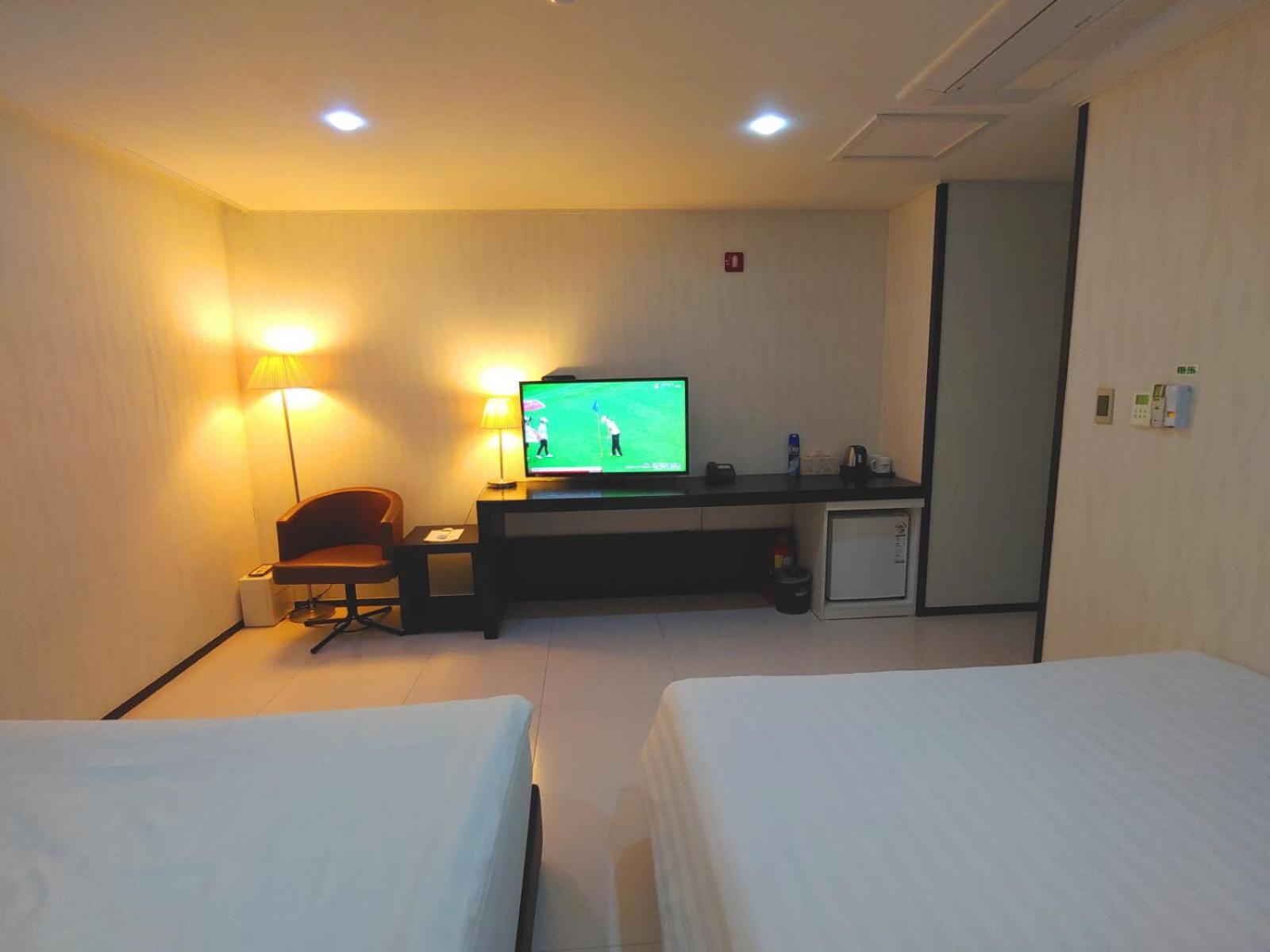 Hotel Rhangju Seogwipo Bagian luar foto